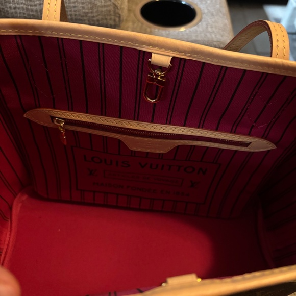 Louis Vuitton Neverfull PM bag - Picture 2 of 5